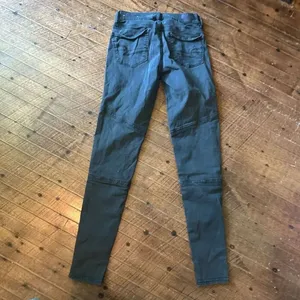 American Eagle patchwork gray skinny utility size 0 jegging pants thumbnail 3