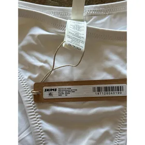 Skims Signature Swim Mid Coverage Bikini Bottom Snow XS thumbnail 8