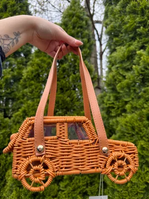 Tommy Bahama Woven Jeep Purse thumbnail 3