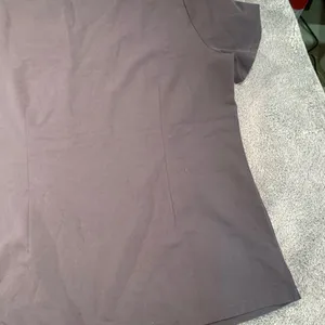 Figs V-Neck Short Sleeve scrub top Dark Gray thumbnail 9