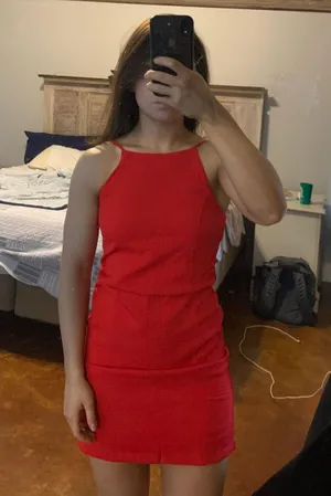 Red Dress thumbnail 1
