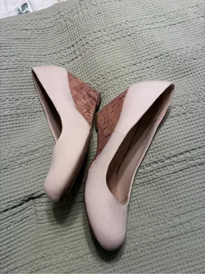 Women’s Wedge Pumps thumbnail 12