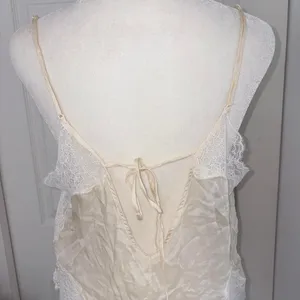 Skims Cream Silk Lace Cami Top Size M thumbnail 3