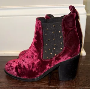 Anthropologie Velvet Ankle Boots in Burgundy 7/37 thumbnail 1
