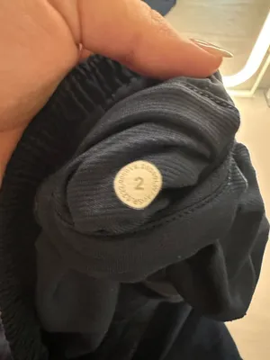 Lululemon Hotty Hot Shorts Low-Rise 2.5" thumbnail 4