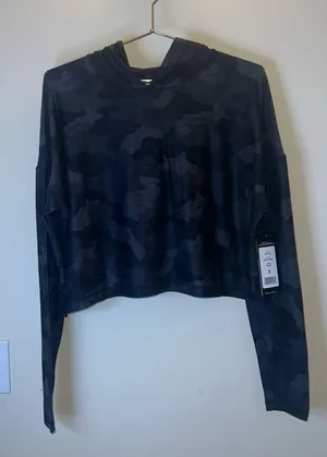 Yogalicious Lux‎ Black Camo Cropped Hoodie Athletic Top NWT Small thumbnail 1