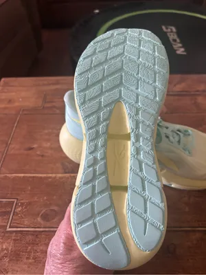 NWOT Ladies Reeboks thumbnail 4