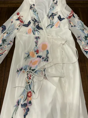 Hope & Ivy Maternity size 8-gorgeous embroidered wrap dress thumbnail 9