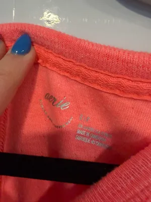 Bright pink crop aerie pocket‎ long sleeve thumbnail 3