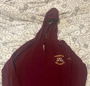 Men’s university of Minnesota hooded long sleeve thin sweatshirt size XL excellent condition thumbnail 4