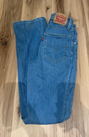Levi’s Bootcut Women’s Jeans thumbnail 1