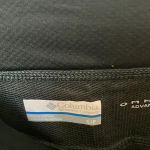 FINAL MARKDOWN Columbia Omni shield shorts small thumbnail 3