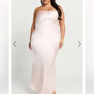 Showpo Charlita Strapless Cowl Back Satin‎ Maxi Dress Women’s Sz 16 NWT thumbnail 2