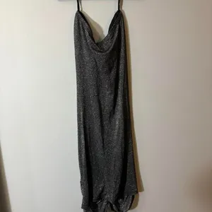 Y2K Body Central Silver Metallic Ruched Bodycon Strapless Mini Dress‎ thumbnail 3