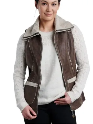 Kuhl Women's Dani Sherpa Vest in brown Medium thumbnail 1