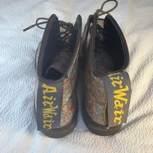 Dr Martens Jeffery Paisley Boots Red Blue Lace Up 7 UK 6 EU 39 Leather thumbnail 3