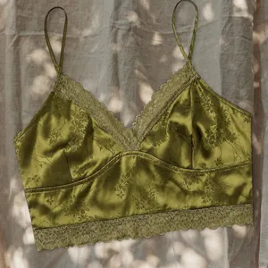 SheIn Olive Green Satin Lace Cami Top Y2K Yoga Mom Aesthetic thumbnail 1