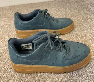 Wmns Air Force 1 Sage Low LX 'Deep Jungle Size 9.5 thumbnail 1