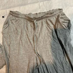 LOFT Gray Short Sleeve Pajama Top thumbnail 9