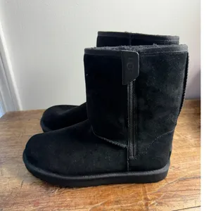 Ugg Bailey Zip Black Boots‎ women's size 9 thumbnail 3