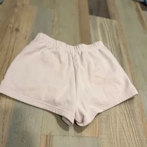 Fabletics Fleece Sweat Shorts Small Light Pink Elastic Waist Pockets Lounge thumbnail 3