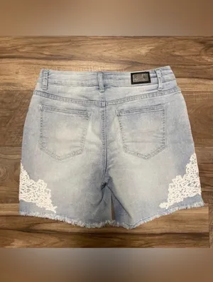 Earl Jean Women’s Light Blue Denim Raw Hem Shorts W/ Crochet Lace Detail Size 4 thumbnail 6