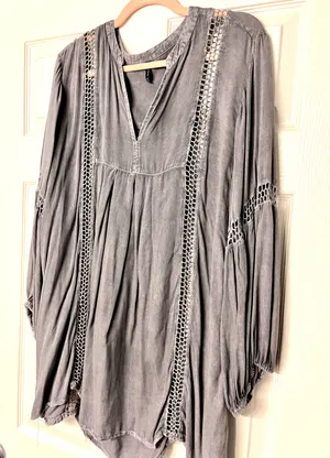 Botique Gray Classic Elegance Tunic Size L thumbnail 2