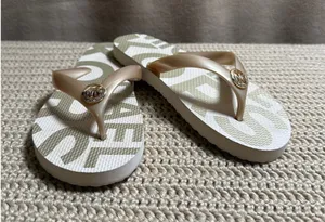 Michael Kors Women 7M Champagne Gold MK Logo Designer Flip Flop Sandals Summer thumbnail 1