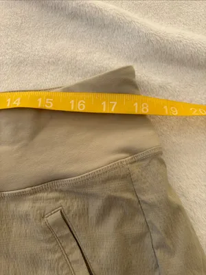 Athleta size 14 Trekkie North Khaki Athletic Shorts Wide Waistband athletic casu thumbnail 5