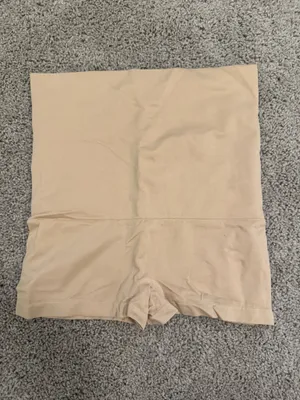 Seamless Beige Shapewear Shorts- Large NWOT thumbnail 4