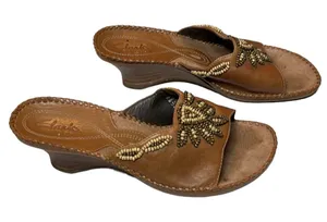 Skechers Clarks Artisan‎ Empress Beaded Slip-On Wedge Sandals Size 7 thumbnail 1
