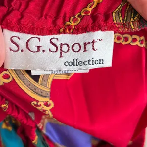 S.G. Sport Women's Vintage Red & Gold Printed Chain Crest Pleated Skirt Size M thumbnail 5