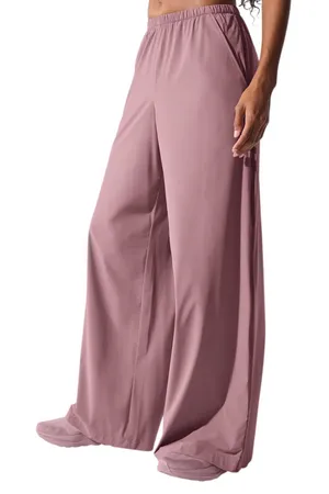 Alo Yoga Breezy Wide Leg Pant (Long) Smoky Quartz S thumbnail 2
