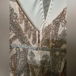 New Mac Duggal Pink V-Neck Sequin Embellished Gown Style 6015 – Apricot – Size 6 thumbnail 7