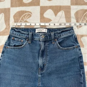 Abercrombie Ankle Straight‎ Ultra High Rise Distressed Jeans 4/27 Curve thumbnail 7