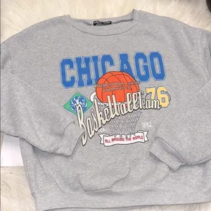 SHEIN Gray Chicago Basketball Team Sweater size small thumbnail 3