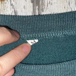 Yellowstone Dutton Ranch green gold top sweatshirt Size M thumbnail 3