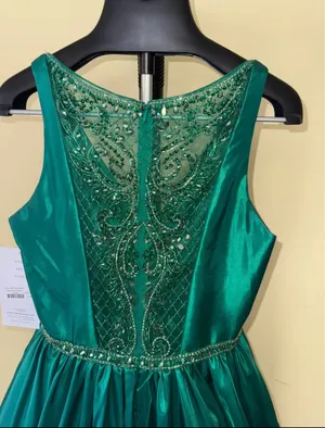 Emerald Green Prom Dress thumbnail 2