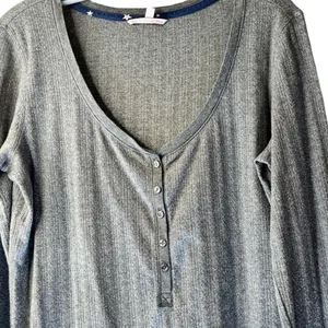 Victoria's Secret Metallic Pajama‎ Shirt thumbnail 2