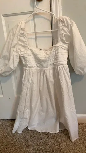 Francesca’s White Dress  thumbnail 2