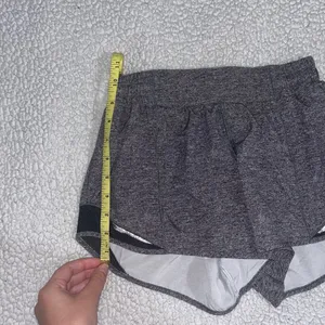 Lululemon Hotty Hot Shorts 4" thumbnail 12