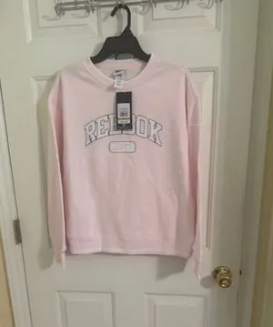 NWT Reebok Women's Crewneck 2-piece Short Set Frosted Berry Pink Sz M $95 thumbnail 1