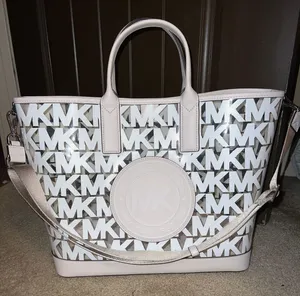 Michael Kors Tote Bag thumbnail 1