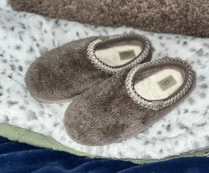 Ugg maxi curly tazz slippers thumbnail 1