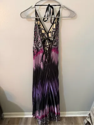 V-Neck Halter Maxi Dress in Black, Purple & Pink thumbnail 2