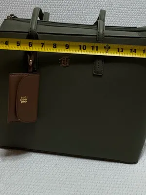 Tommy Hilfiger Olive Green Leather Tote Bag thumbnail 10