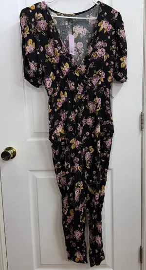 NEW Wild Fable black floral v-neck jumpsuit‎ dress business casual formal attire thumbnail 1