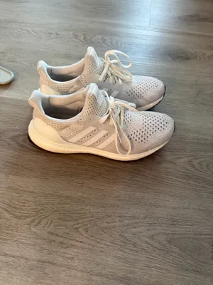 Adidas Ultraboost Shoes thumbnail 3