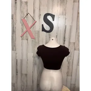 Brown Crop Top XS Fitted Stretch Short Sleeve Basic Minimalist Top Brown thumbnail 4