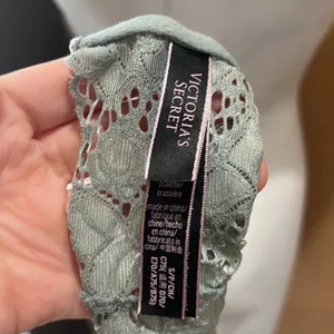 Victoria’s Secret light green bralette thumbnail 6
